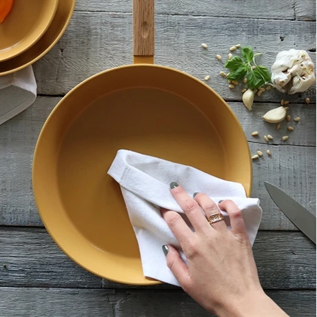 Poêle Ector Induction Aluminium Revêtu Manche En Bois 28 Cm Jaune 6 Poêle Ector Induction Aluminium Revêtu Manche En Bois 28 Cm Jaune – Image 4