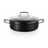 Le Creuset Sauteuse Rondeau Anti-adhérente Les Forgées 28 Cm Et Couvercle En Verre 1 Le Creuset Sauteuse Rondeau Anti-adhérente Les Forgées 28 Cm Et Couvercle En Verre -Le Creusec Boutique 133009 0 1 Sauteuse rondeau anti adherente Les Forgees 28 cm et couvercle en verre Le Creuset