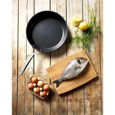 Le Creuset Poêle 28 Cm Les Forgées 5 Le Creuset Poêle 28 Cm Les Forgées – Image 3
