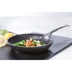 Le Creuset Sauteuse Antiadhésive Les Forgées 30 Cm 8 Le Creuset Sauteuse Antiadhésive Les Forgées 30 Cm -Le Creusec Boutique 23203 2 2 Sauteuse antiadhesive Les Forgees 30 cm Le Creuset